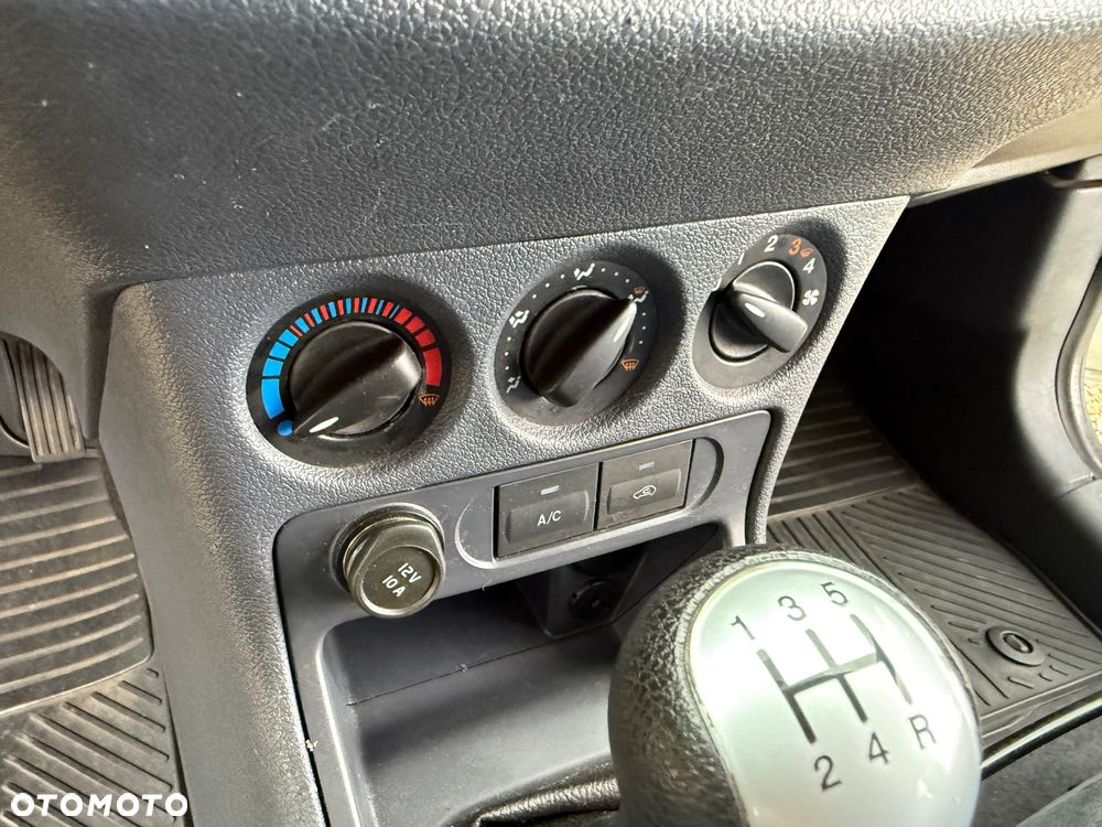 Ford Tourneo Connect - 17
