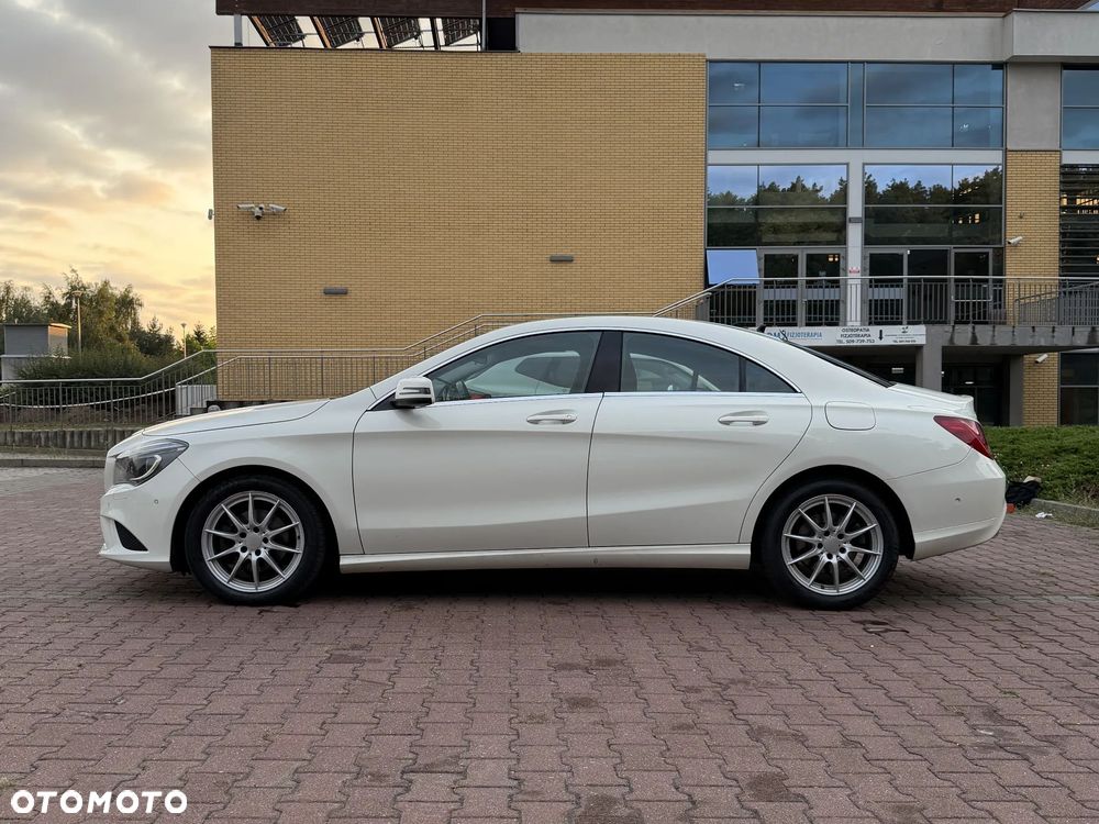 Mercedes-Benz CLA 200 7G-DCT - 6
