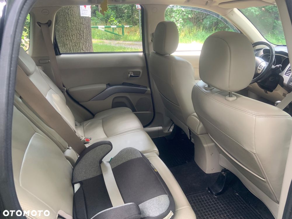 Mitsubishi Outlander 2.0 DID Instyle - 9