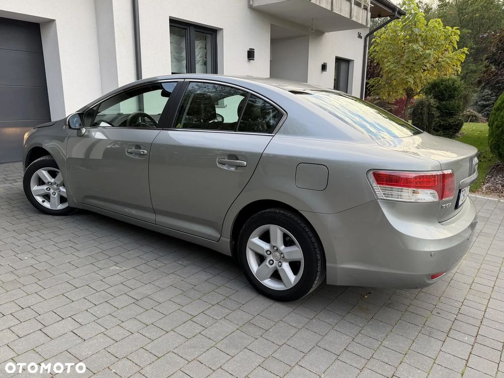 Toyota Avensis 1.8 Sol plus EU5 - 23