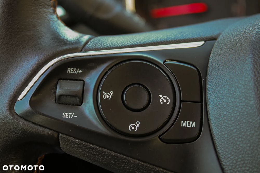 Opel Crossland X 1.2 Start/Stop Innovation - 37