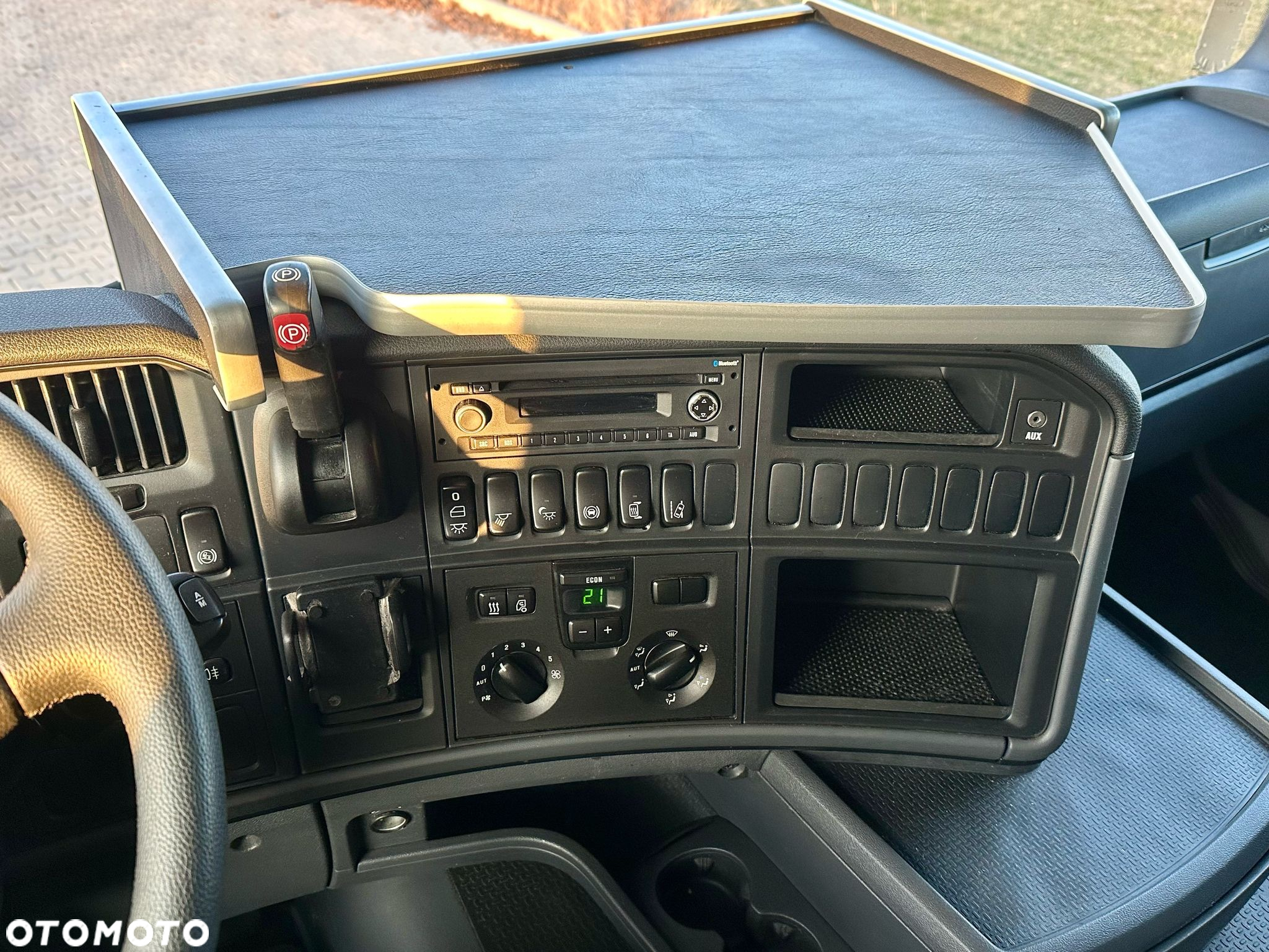 Scania G360 / IZOTERMA / 6.8 M DŁUGOŚCI / AUTOMAT / CAŁA NA PODUSZKACH / KLIMA POSTOJOWA / ELEKTRYCZNA ROLETA TYŁ / SYPIALKA - 17