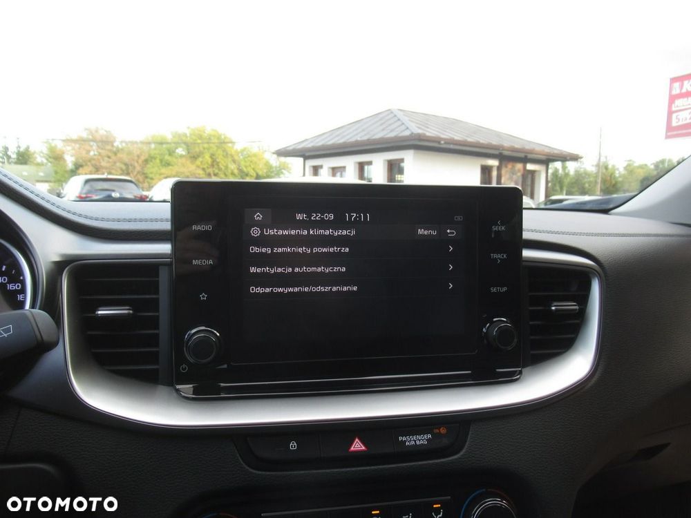 Kia Ceed 1.5 T-GDI M - 27
