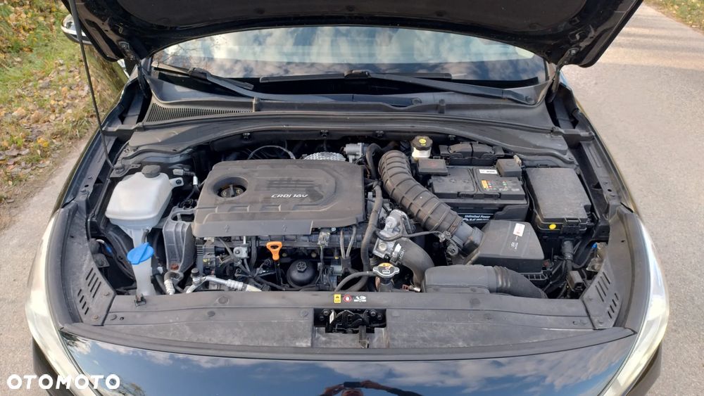 Hyundai i30 1.6 CRDi Classic + DCT - 36