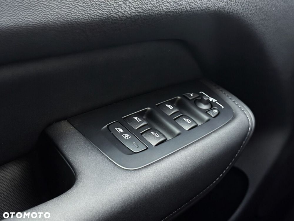 Volvo XC 60 - 33