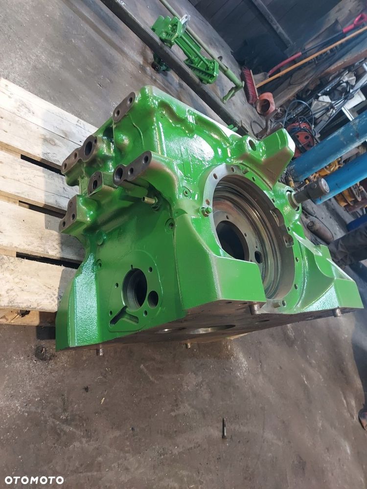 OBUDOWA MOST TYŁ R151320 R129569 JOHN DEERE 6910 2000R - 5