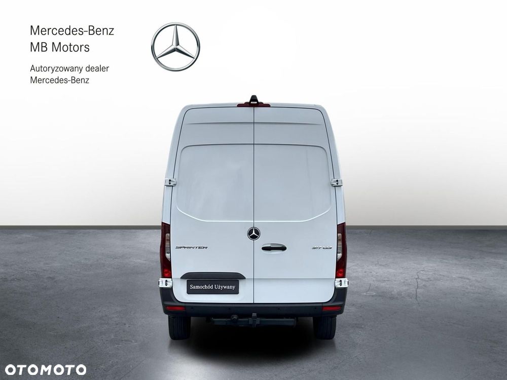 Mercedes-Benz Sprinter - 5