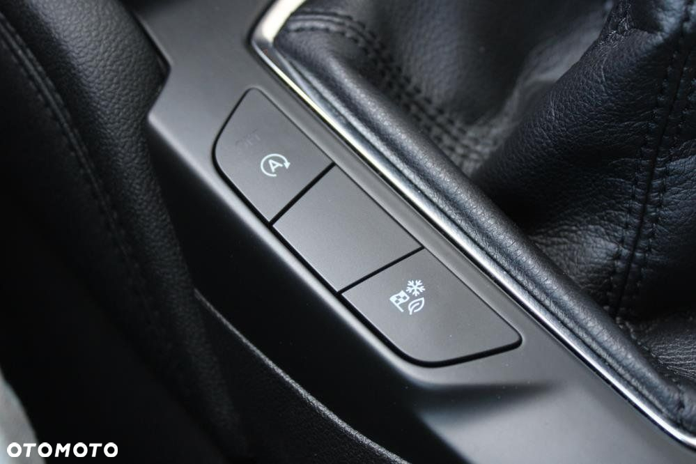 Ford Kuga - 19