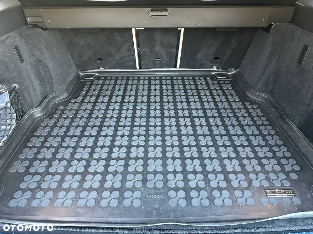 Mercedes-Benz Klasa C 200 4MATIC 9G-TRONIC - 27
