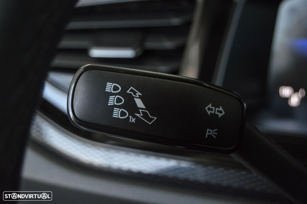 VW Taigo 1.0 TSI Urban DSG - 32