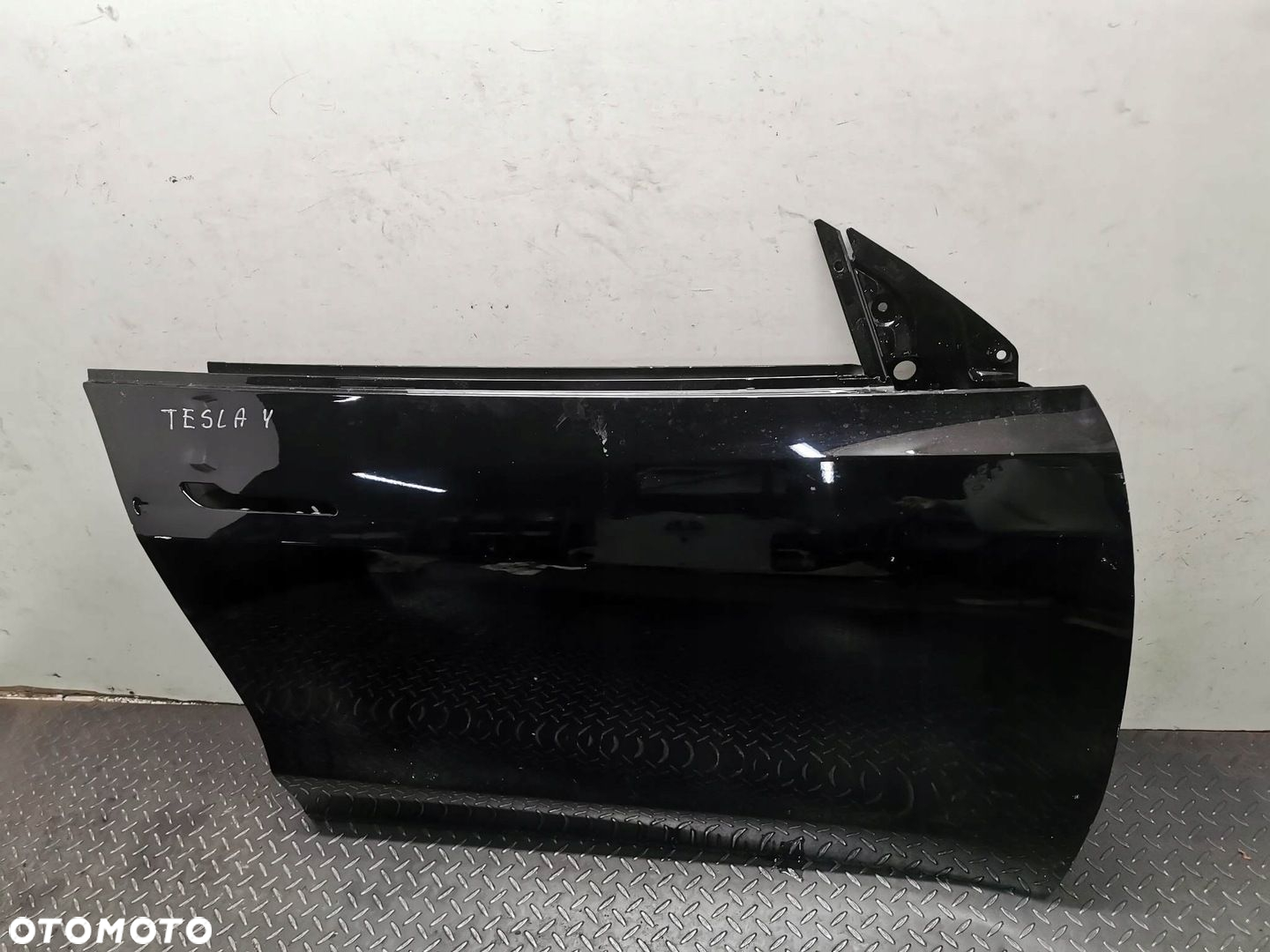 DRZWI PRAWY PRZÓD TESLA Y 1493538-00-D - 3