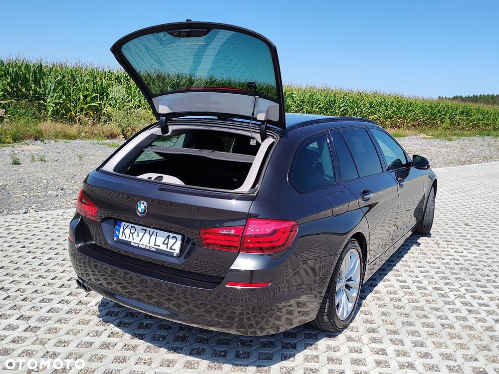 BMW Seria 5 525d Sport-Aut Luxury Line - 9