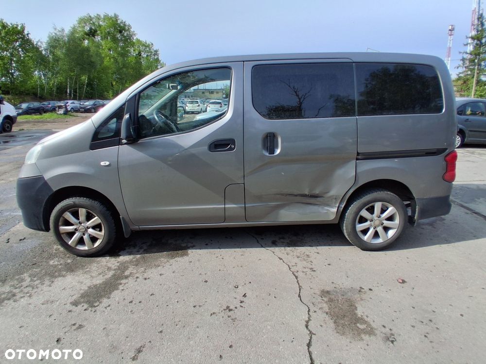 Nissan NV200 - 4