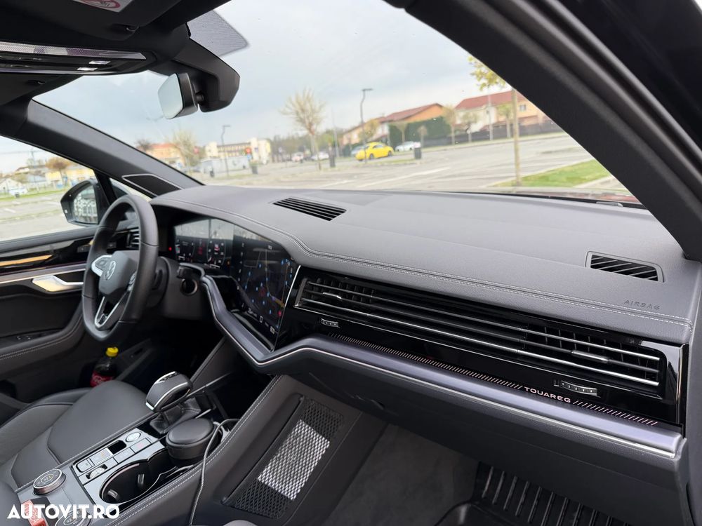 Volkswagen Touareg V6 TDI 4MOTION R-Line - 14