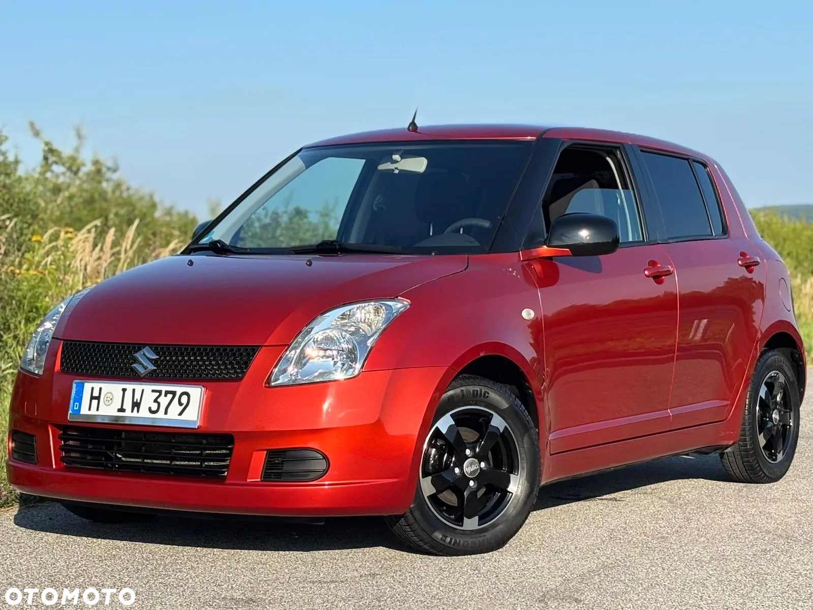 Suzuki Swift 1.3 Sunlight Edition - 2