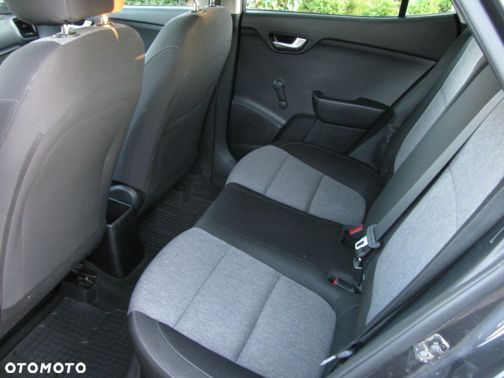 Kia Stonic 1.2 Dream-Team Edition - 17