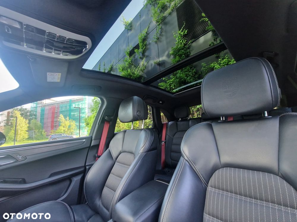 Porsche Macan T - 18