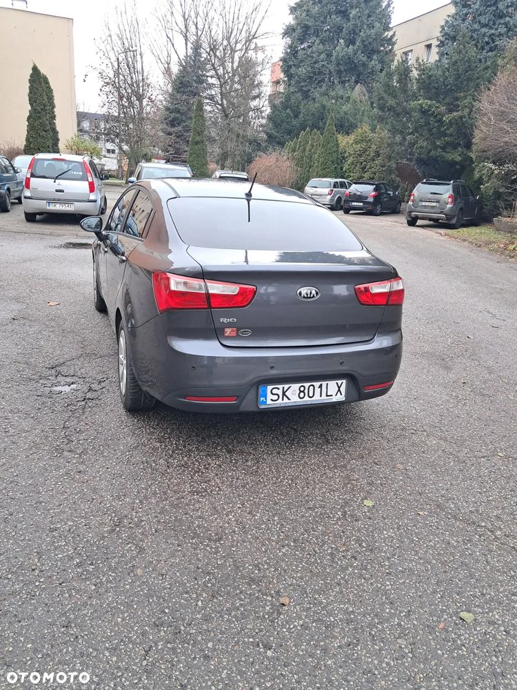 Kia Rio - 2
