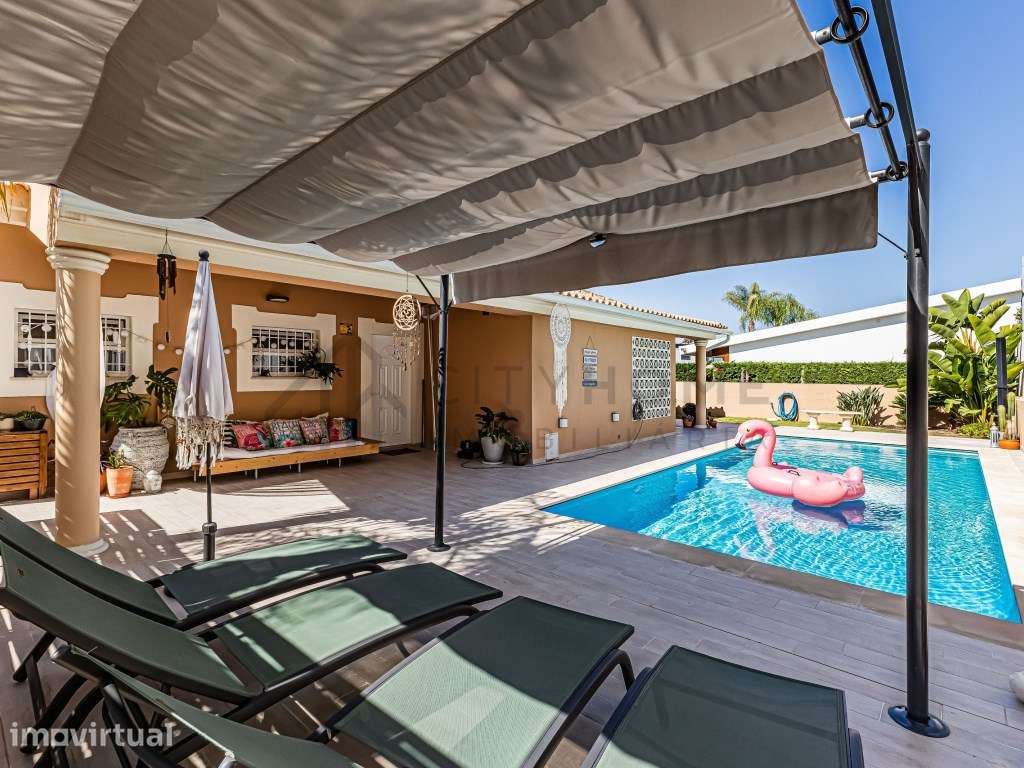 Moradia T3+1 com piscina e jardim em Vale Pedras, Albufeira. - Grande imagem: 3/33