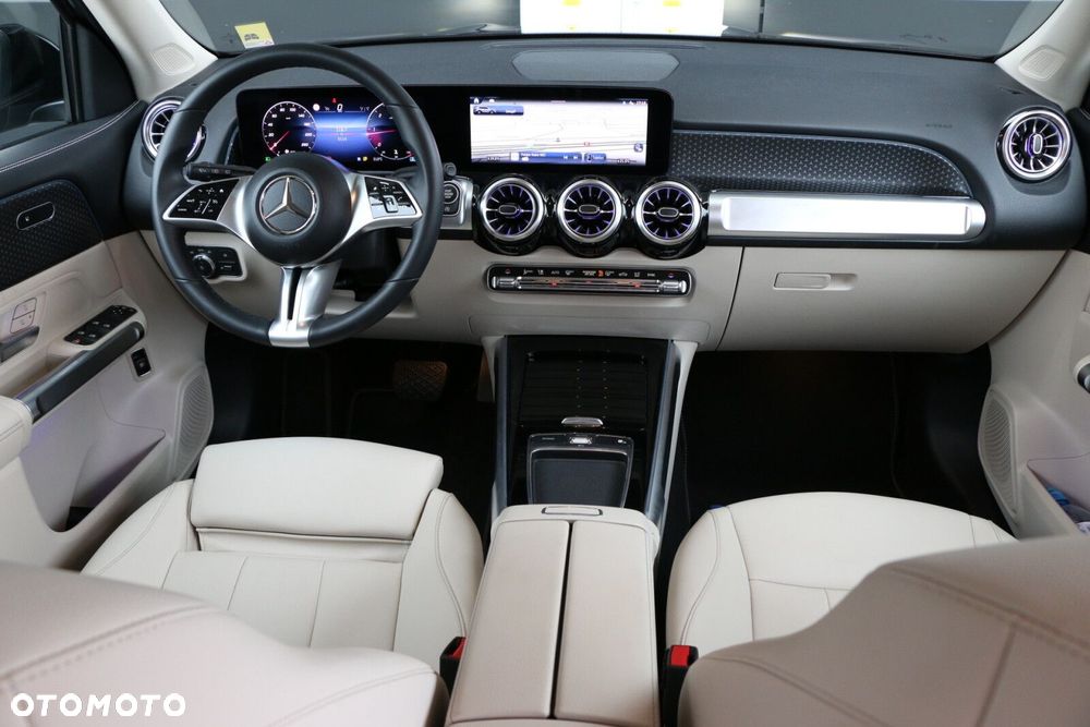 Mercedes-Benz GLB - 15