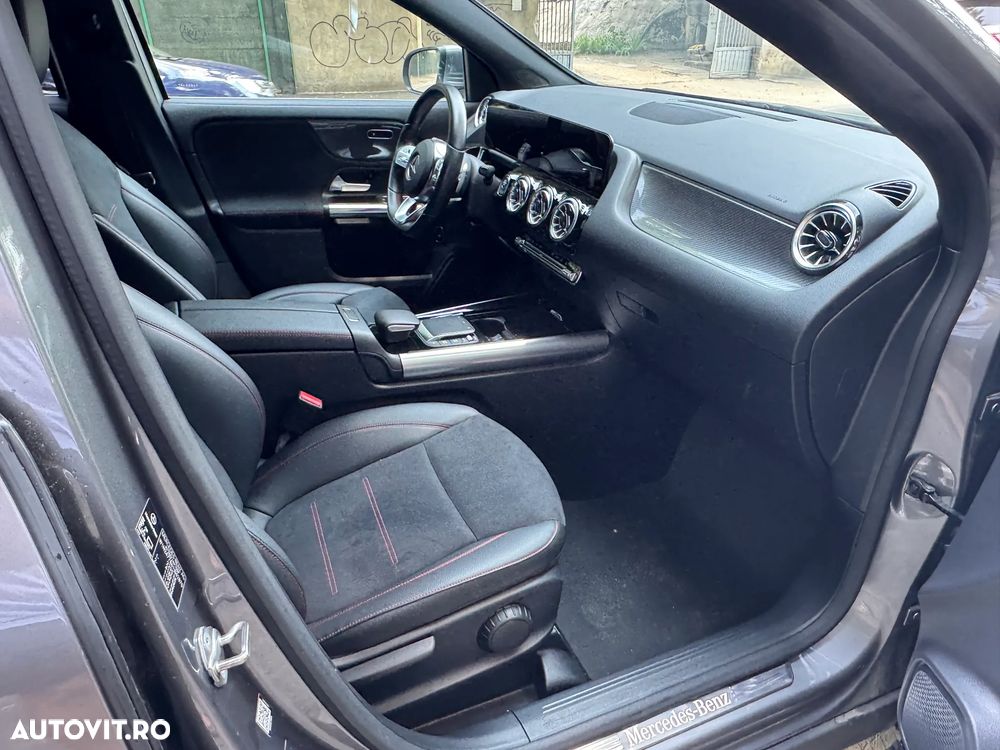 Mercedes-Benz GLA - 24