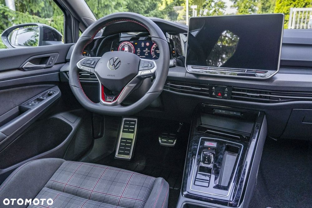 Volkswagen Golf - 27