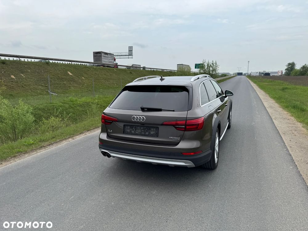 Audi A4 Allroad 2.0 TDI Quattro S tronic - 36