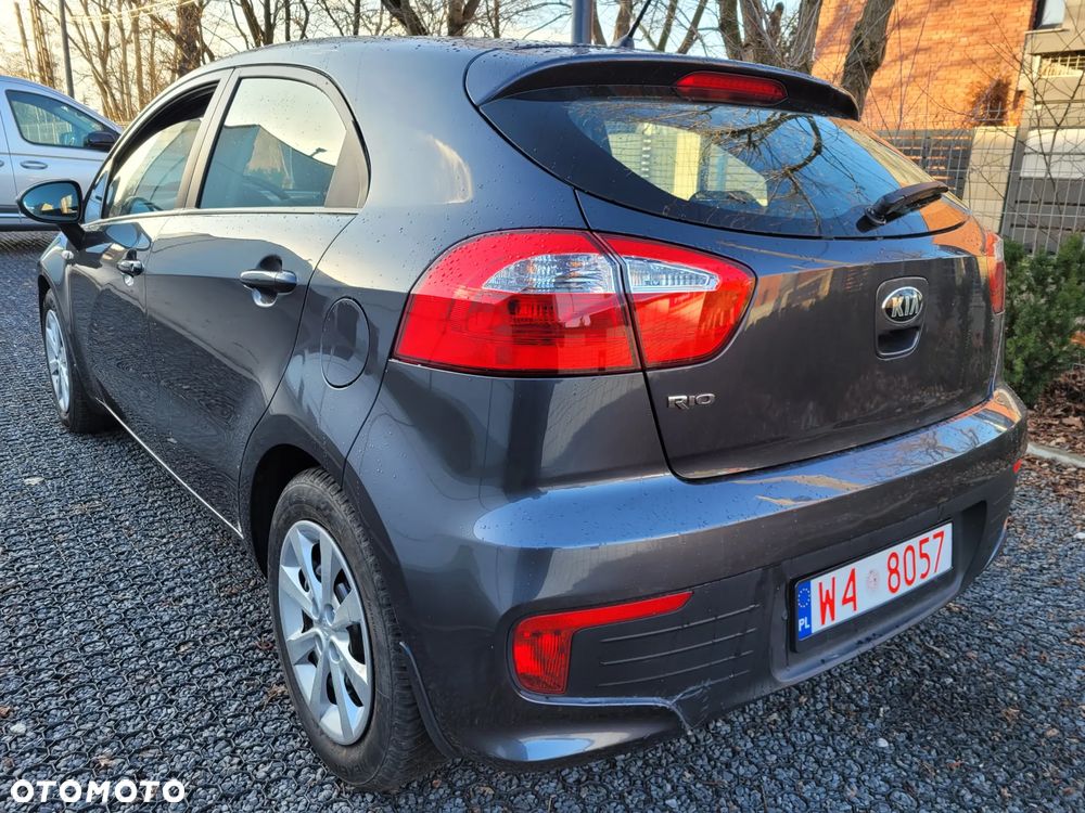 Kia Rio 1.2 Attract - 5