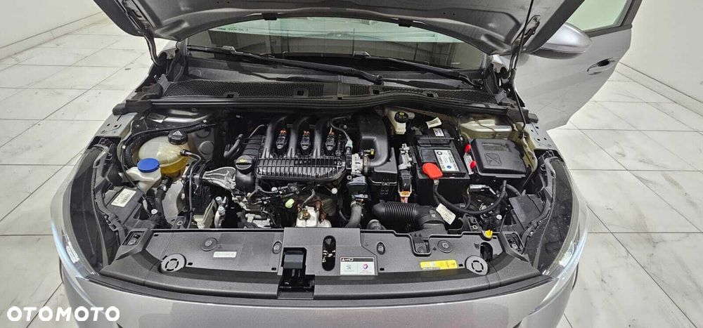 Peugeot 208 - 13
