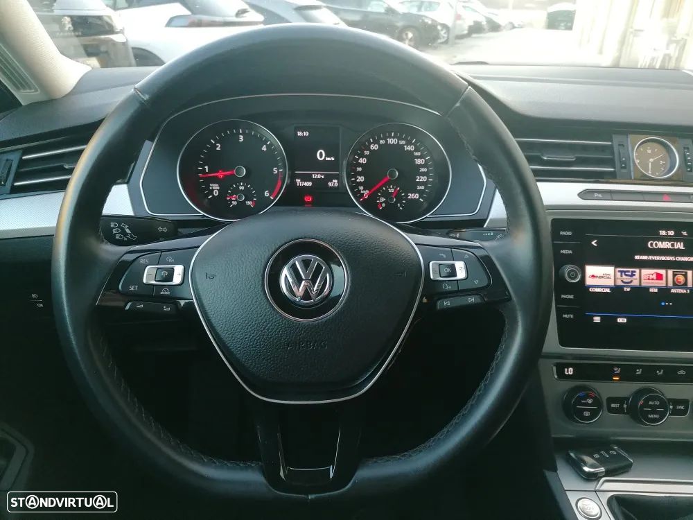 VW Passat Variant 1.6 TDI Confortline - 25