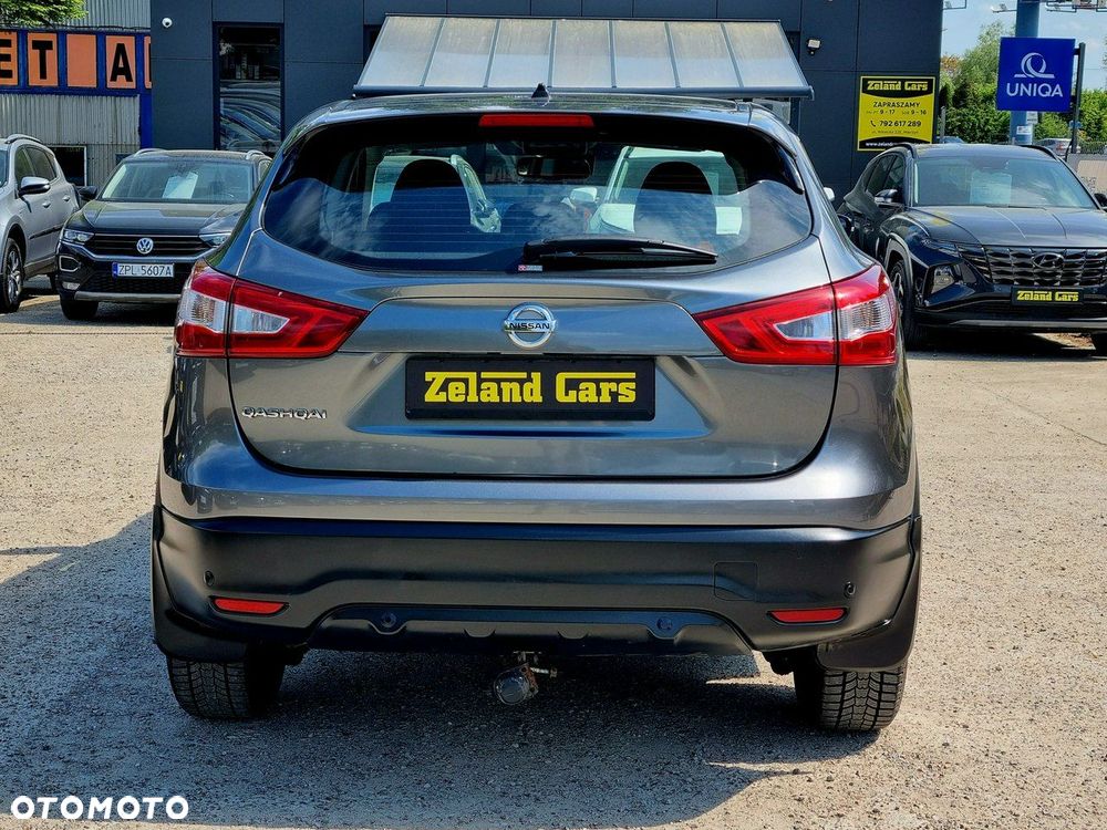Nissan Qashqai 1.2 DIG-T Visia Xtronic - 6
