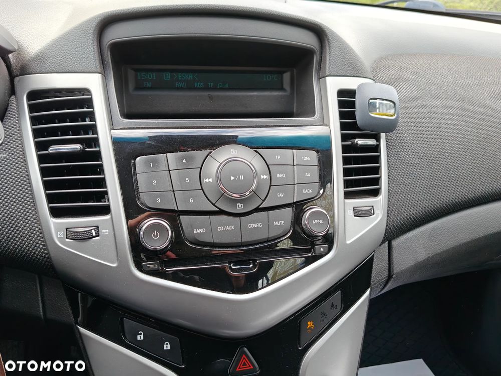 Chevrolet Cruze 1.6 LT - 23