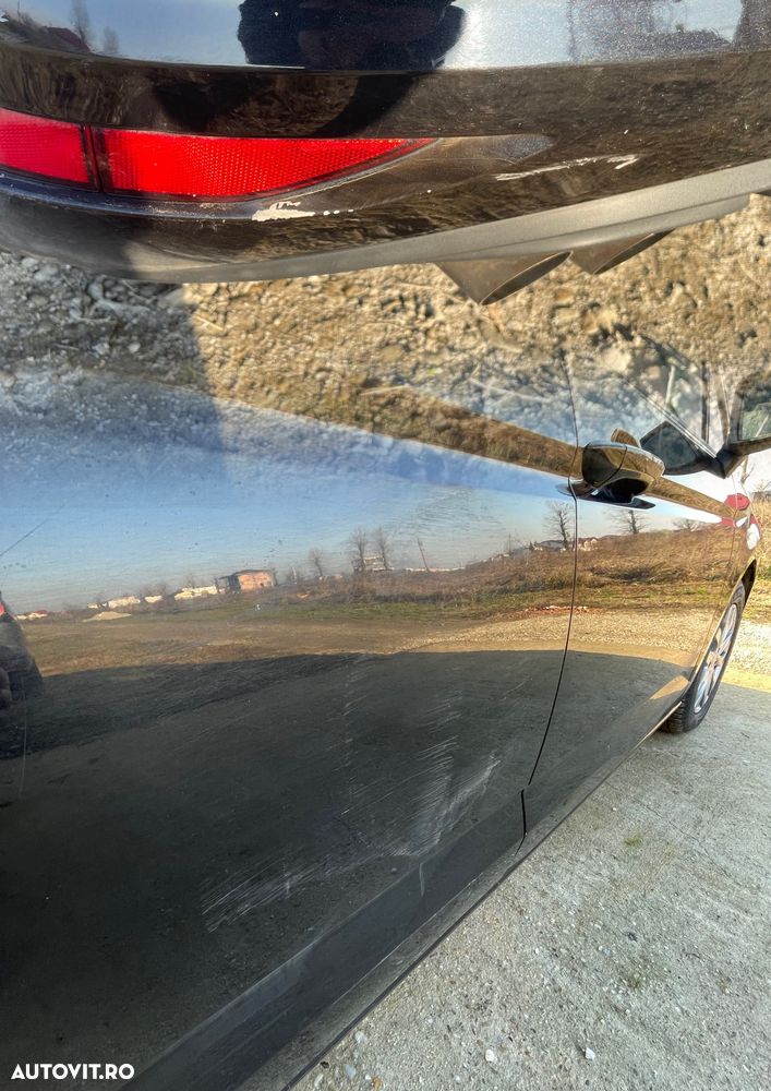 Volkswagen Touran 2.0 TDI SCR (BlueMotion Technology) DSG Comfortline - 10