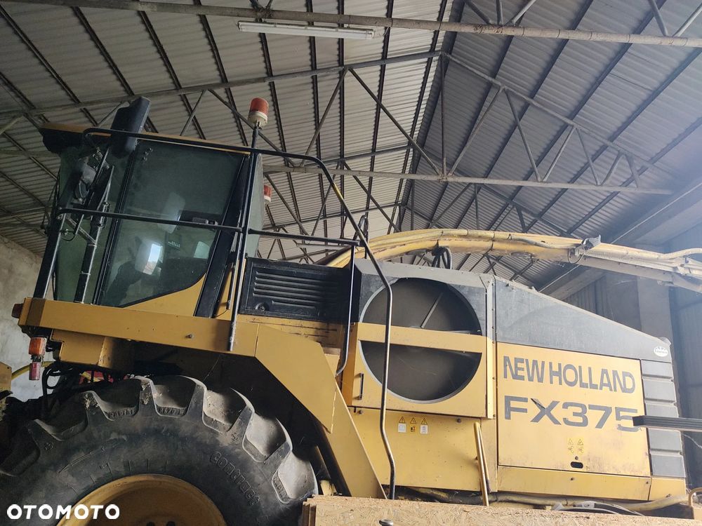 New Holland FX375 - 3