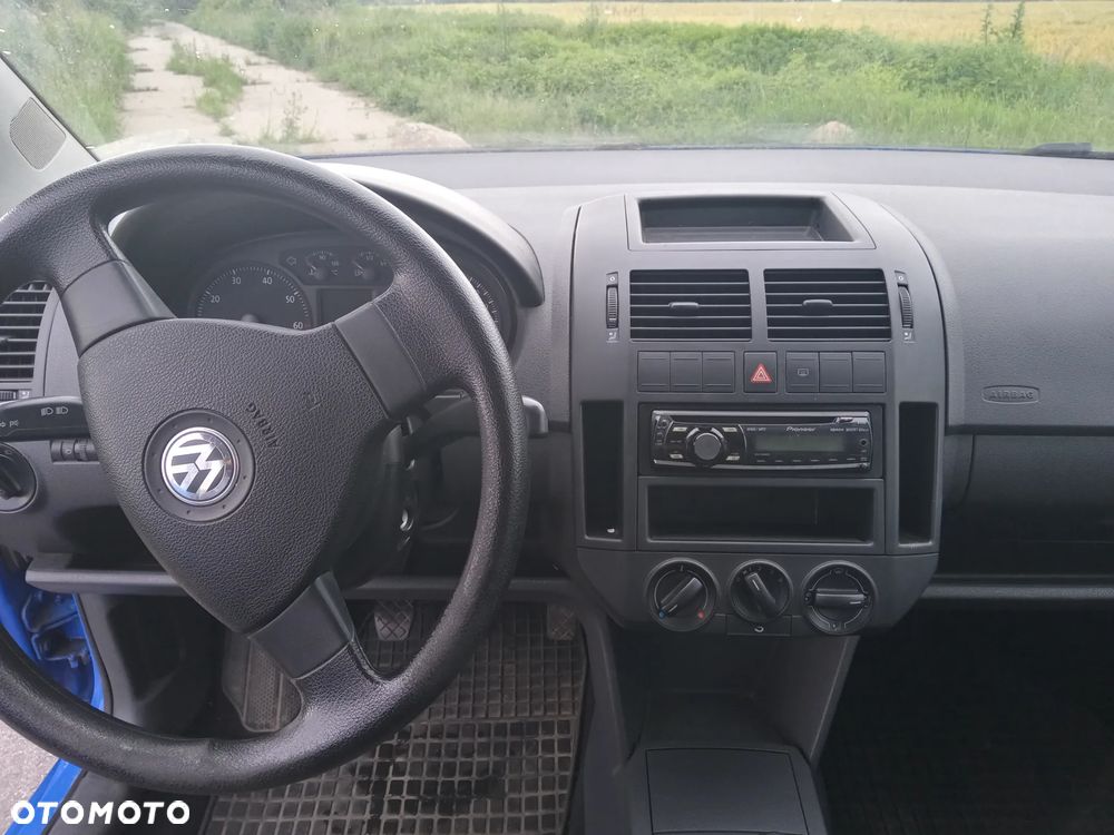 Volkswagen Polo - 12