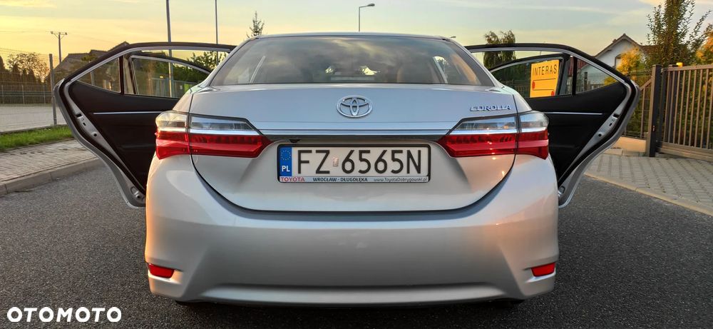 Toyota Corolla 1.6 Comfort - 9