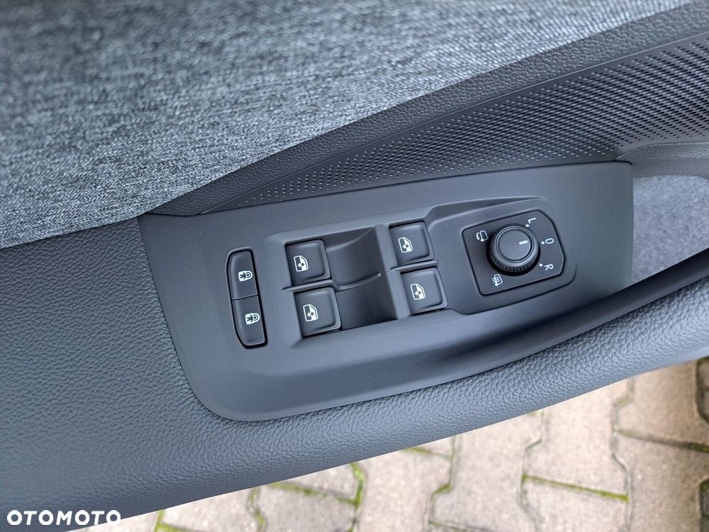 Skoda Superb 2.0 TSI Selection DSG - 11