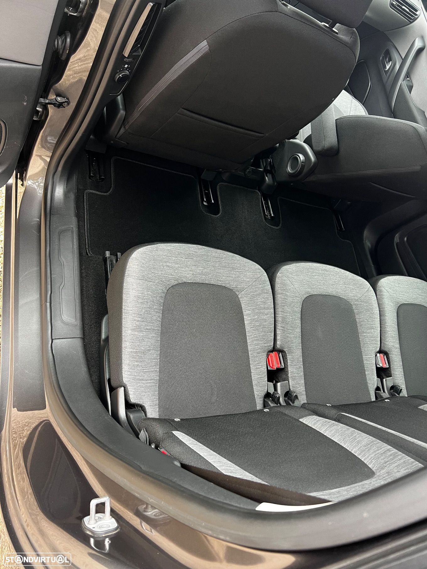 Citroën Grand C4 Spacetourer 1.5 BlueHDi Feel Business EAT8 - 12