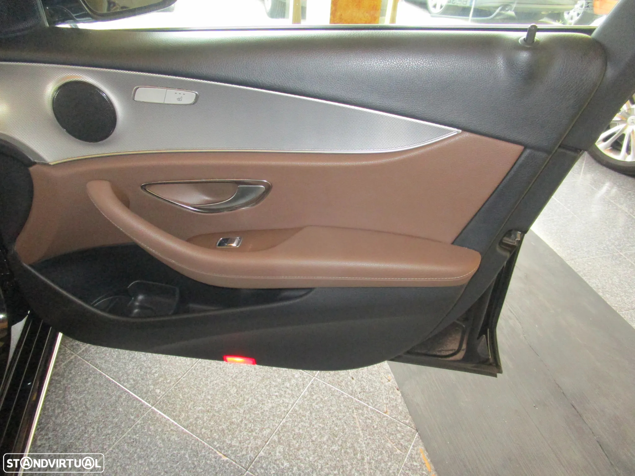 Mercedes-Benz E 350 e Avantgarde - 20