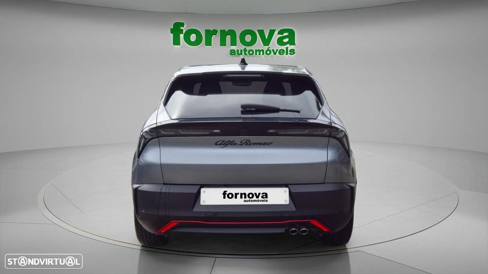 Alfa Romeo Junior 1.2 Sport Speciale eDCT6 - 5