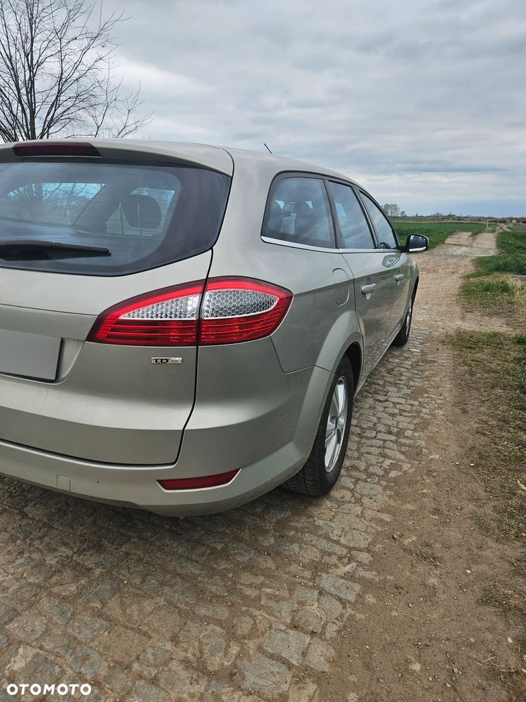 Ford Mondeo 2.0 TDCi Titanium - 10