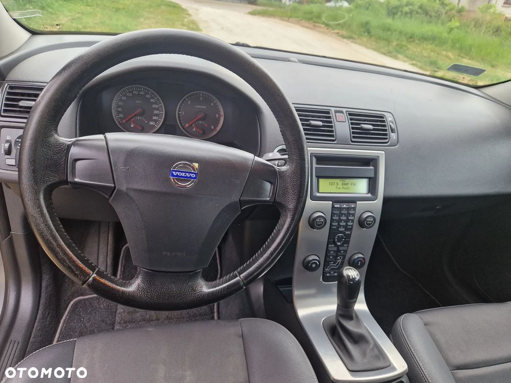 Volvo S40 1.6D - 10