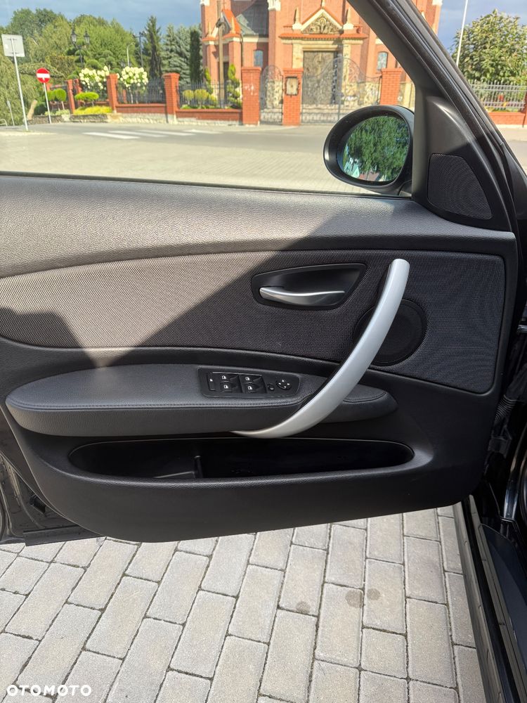 BMW Seria 1 120d - 11