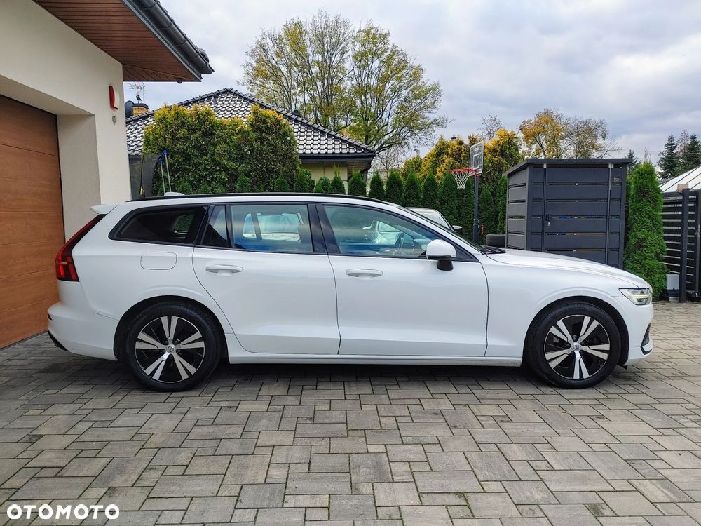 Volvo V60 B3 B Momentum - 17