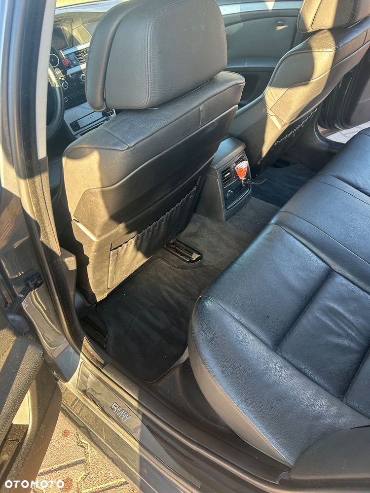 BMW Seria 5 525i Edition Exclusive - 14