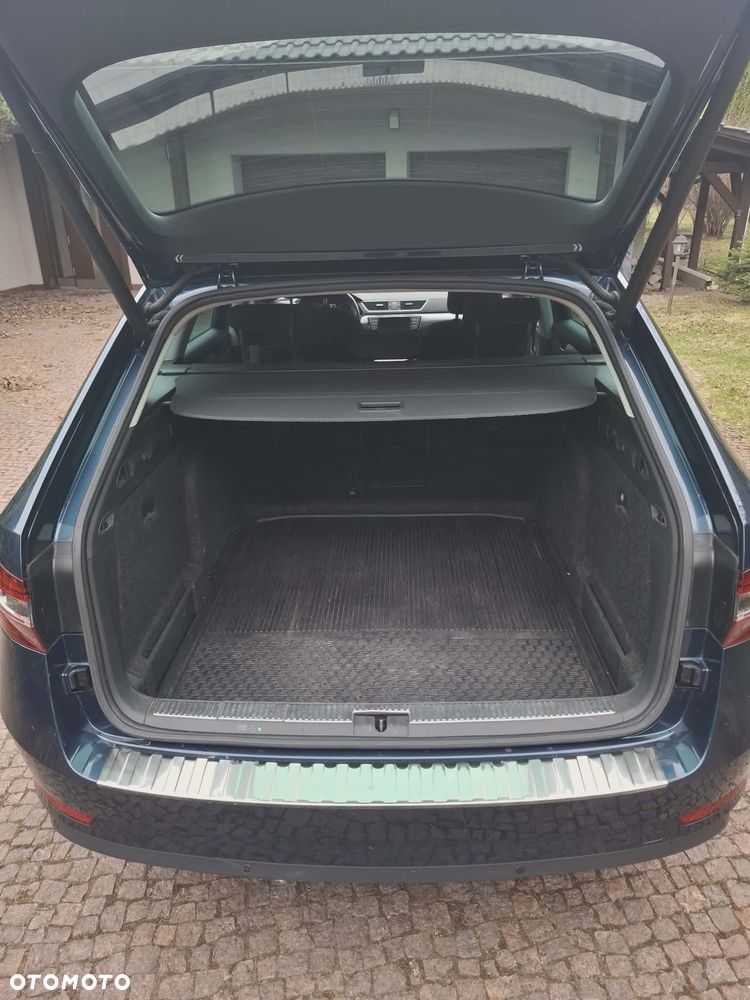 Skoda Superb 2.0 TDI Ambition DSG - 5