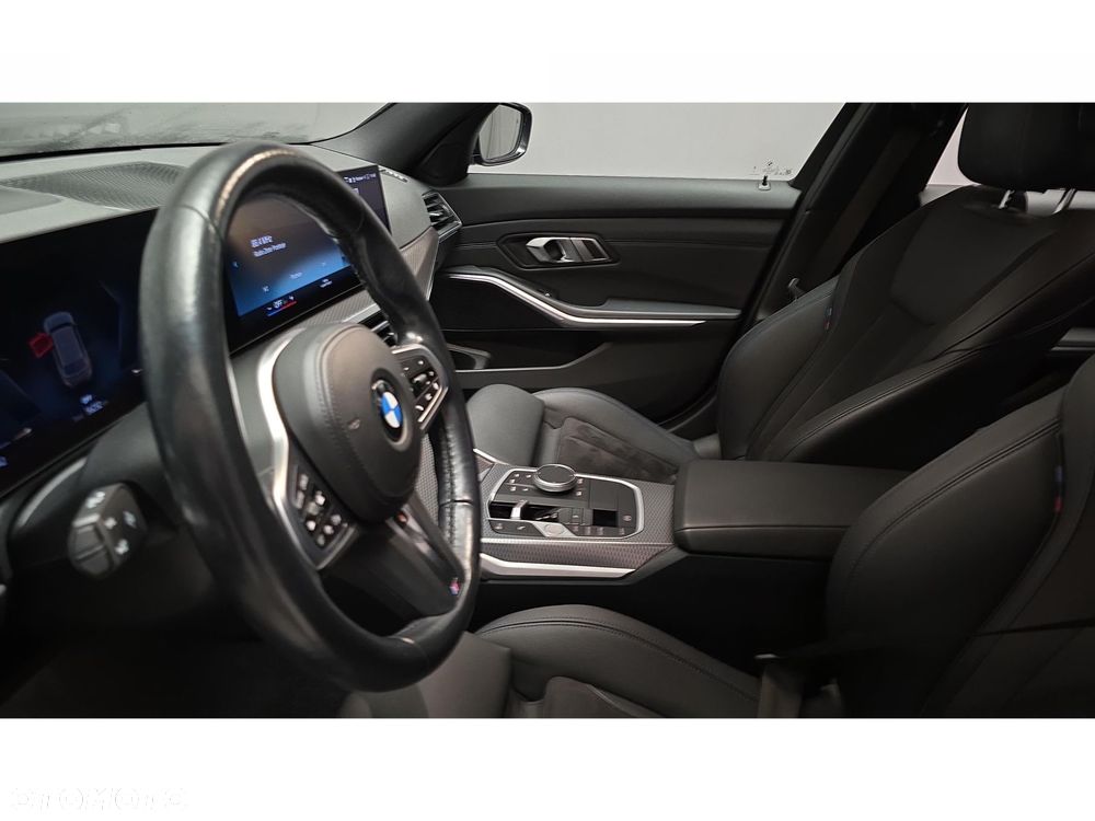 BMW Seria 3 320d xDrive Sport - 32