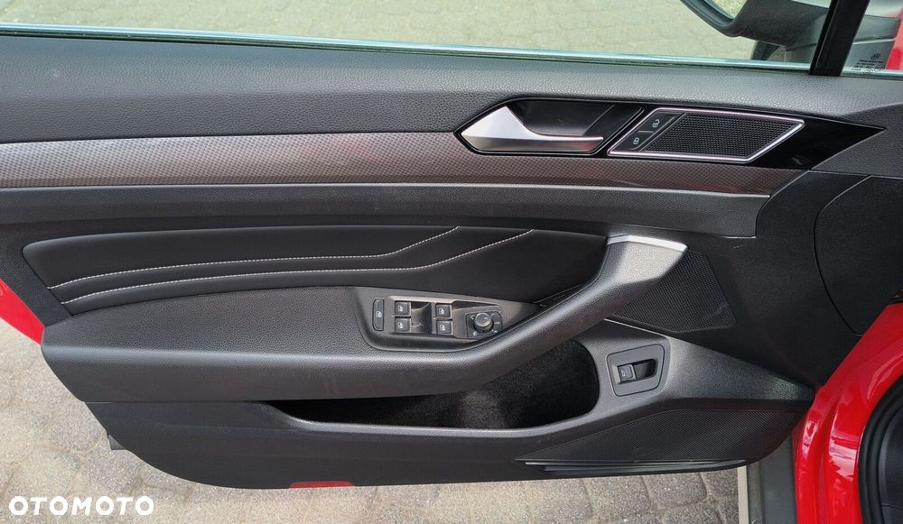 Volkswagen Passat - 24