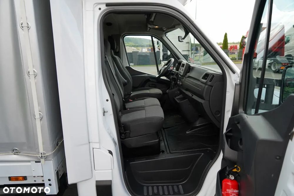 Renault MASTER / DOSTAWCZY / FIRANKA / MANUAL / DMC: 3500KG / 2022 - 35