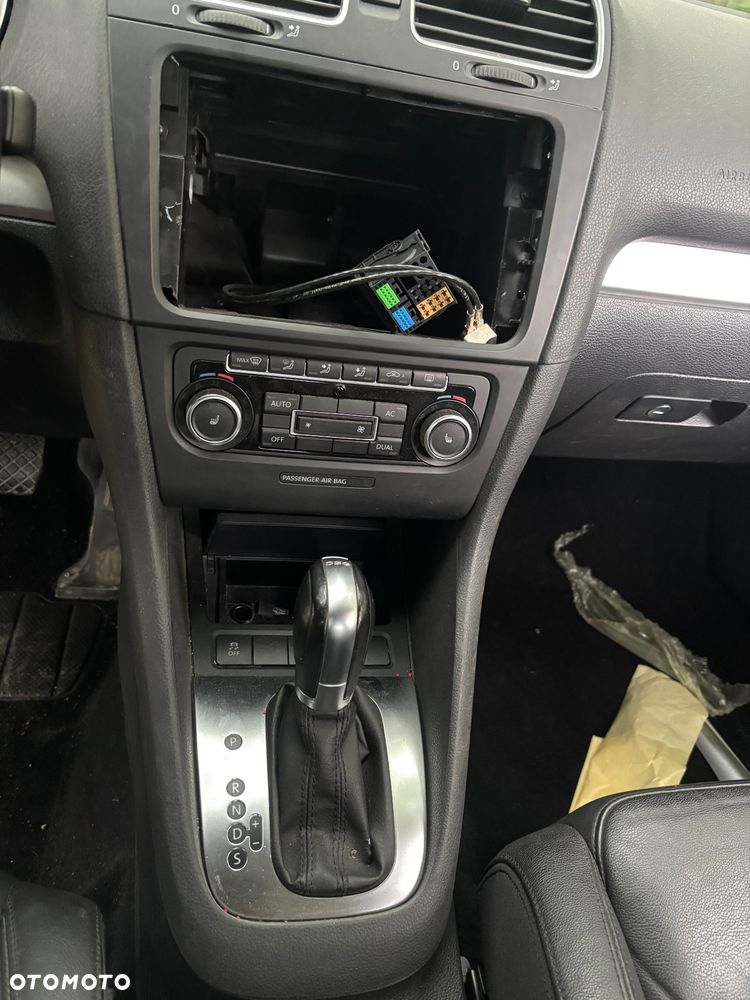 Volkswagen Golf - 10